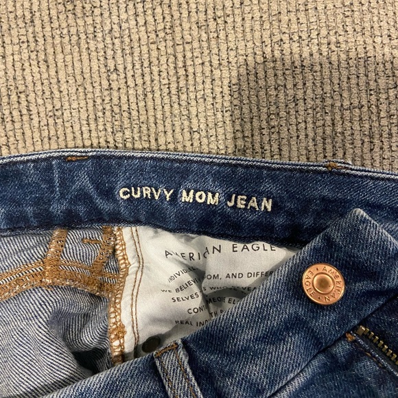American Eagle curvy mom jeans size 0 short - Picture 5 of 5
